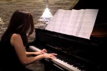 ひかりピアノを弾く